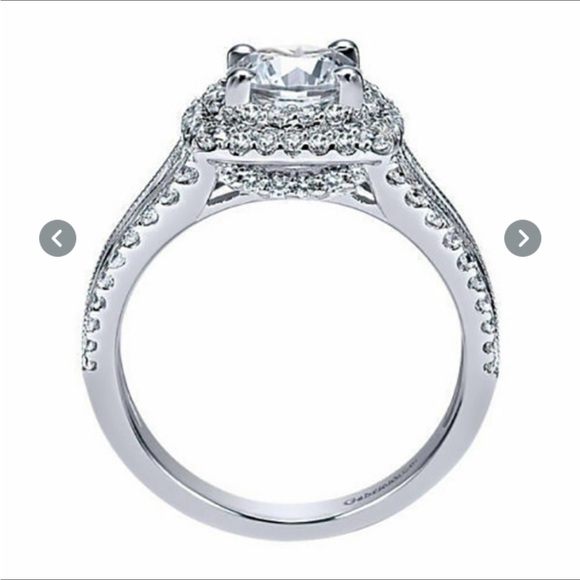 Size 6 White Gold Filled Wedding Ring - Picture 9 of 11